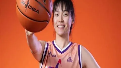 纽卡主帅豪面临下课危机，赛季结束或离职